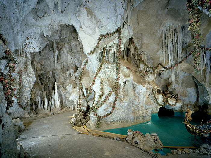 Грот Венеры, навеянный операми Вагнера, - рукотворная пещера.
