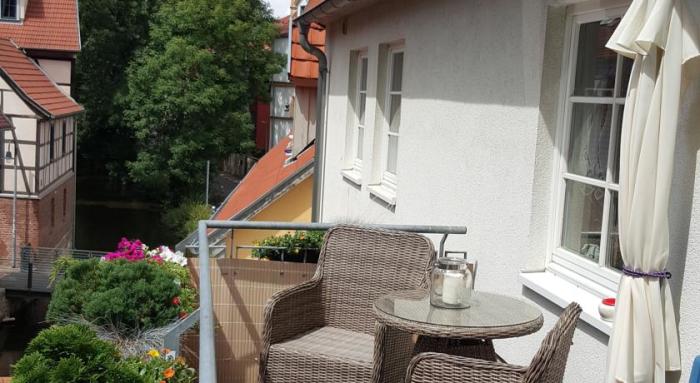 Вид с балкона в одном из таких домиков. /Фото:bedandbreakfast.eu