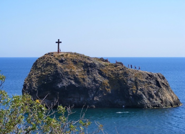 Cкала, на которой морякам явился святой Георгий. /Фото:crimeaburo.ru