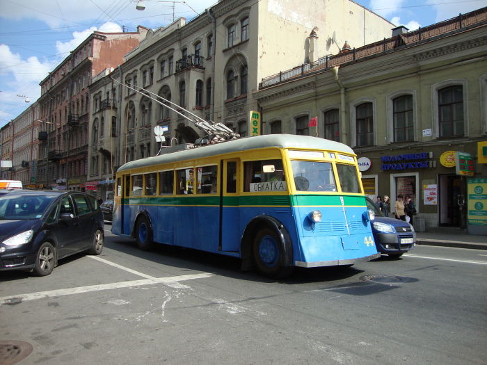 Единственный экземпляр троллейбуса ЯТБ-1, восстановленный в наши дни из найденного на одном из дачных участков кузова/ Фото: А. Каверзин