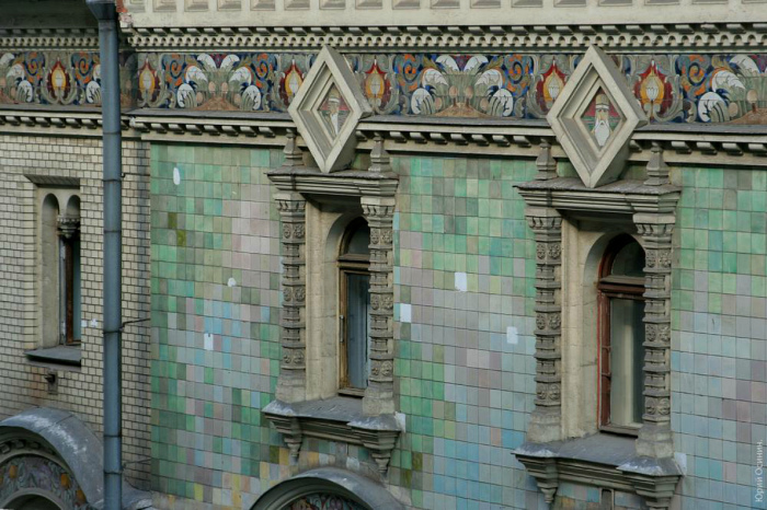Восхитительная мозаика на стенах. /Фото:Юрий Осинин