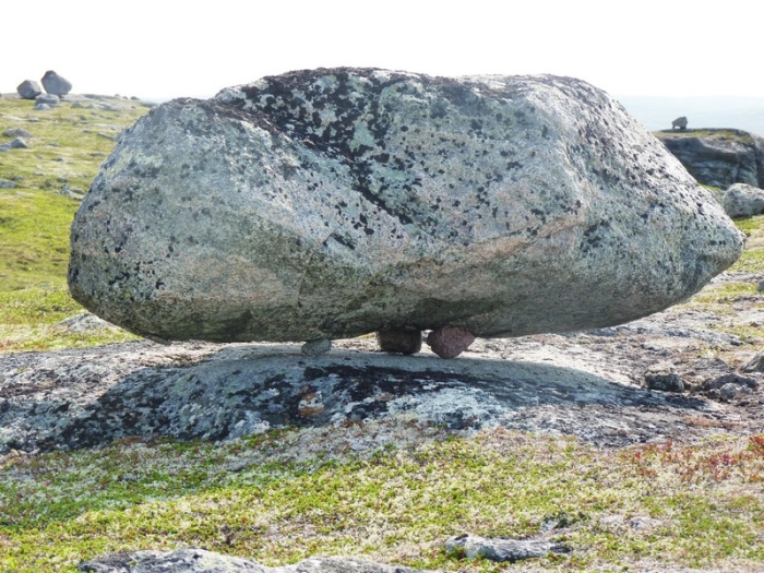 Священный камень кольских саамов. /Фото:respectme.ru