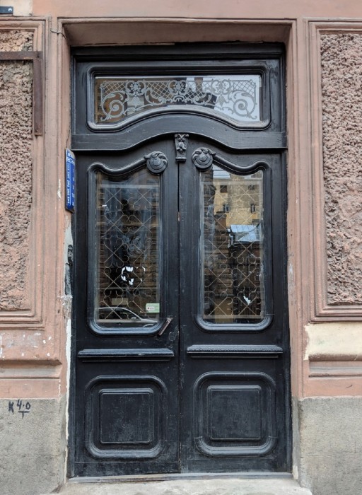 Дореволюционные двери Двери доходного дома А. Г. Романова. /Фото:Фото:peterburg.center