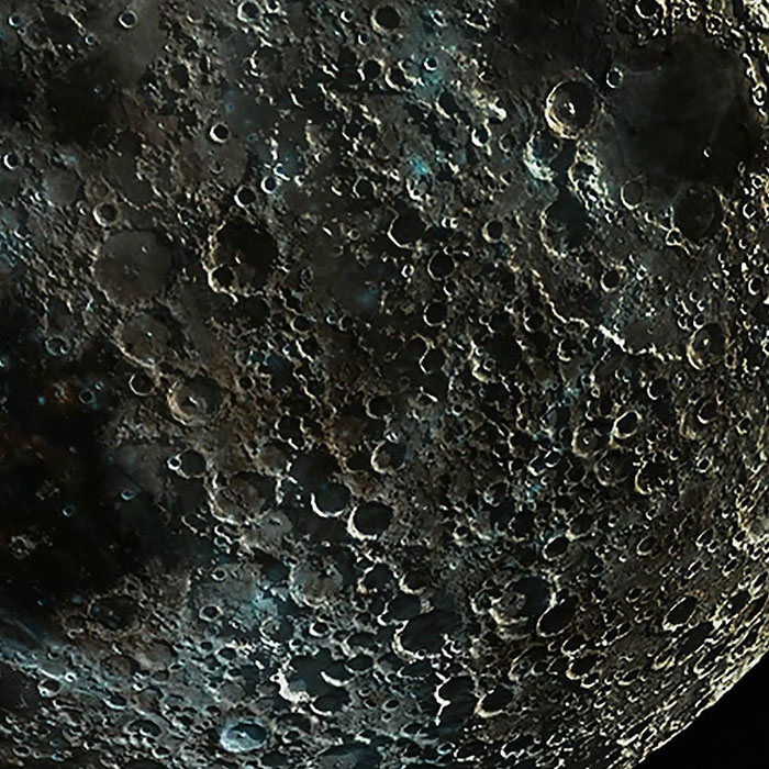 Не выходя в космос: уникальные снимки луны с заднего двора