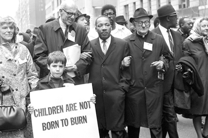 Бенджамин Спок и легендарный лидер Движения за права чернокожих, лауреат Нобелевской премии Мира Мартин Лютер Кинг. /Фото: publicradio.org
