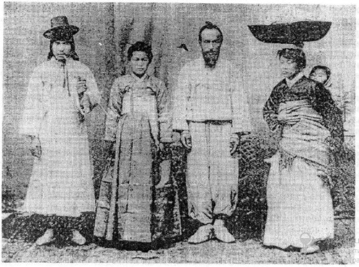 Корейская семья конца позапрошлого века. /Фото:koryo-saram.ru