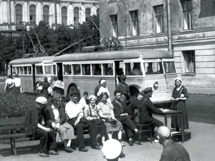 Запуск троллейбуса. /Фото:getmuseum.ru