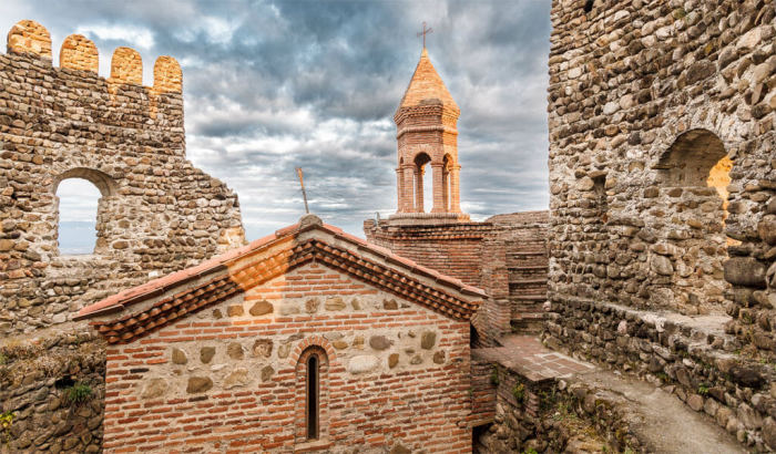 Гордость городка - его старинная крепость, которую за несколько веков никому не удалось сокрушить. /Фото:/v-georgia.com