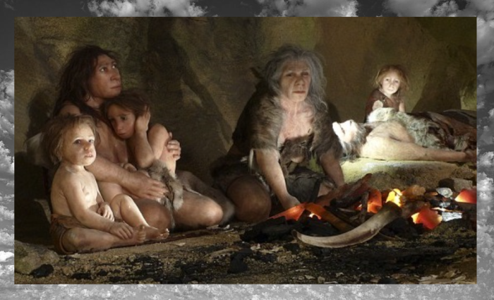 Неандертальцы в пещере.