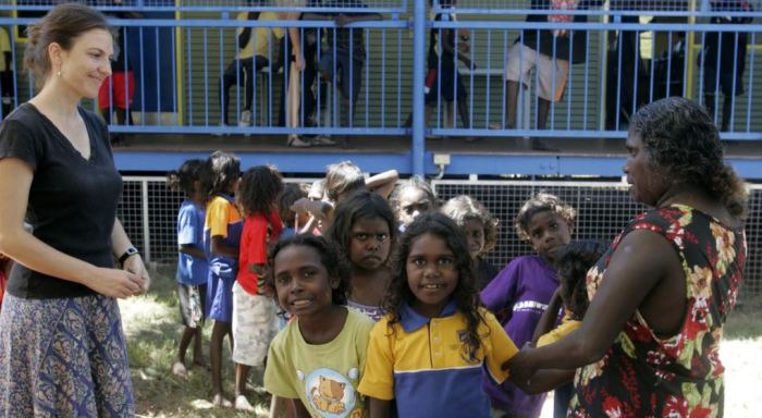 Не все аборигены учатся и не вся австралийцы относятся к ним как к равным. /Фото:voanews.com