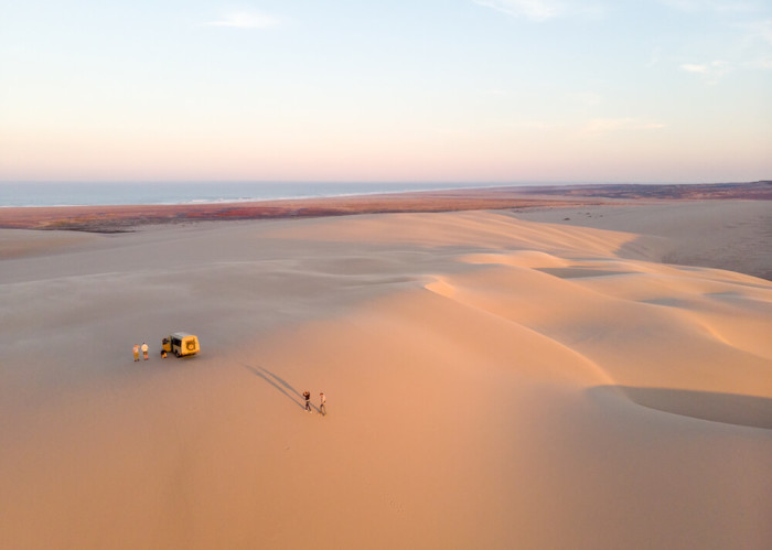 Бескрайняя пустыня. /Фото:naturalselection.travel