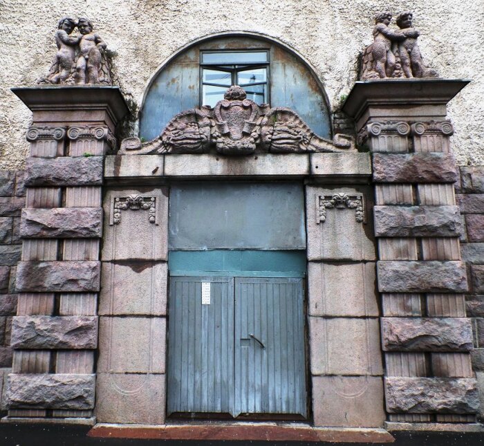 Доходный дом Эммануила Нобеля, фрагмент фасада. /Фото:fotokto.ru