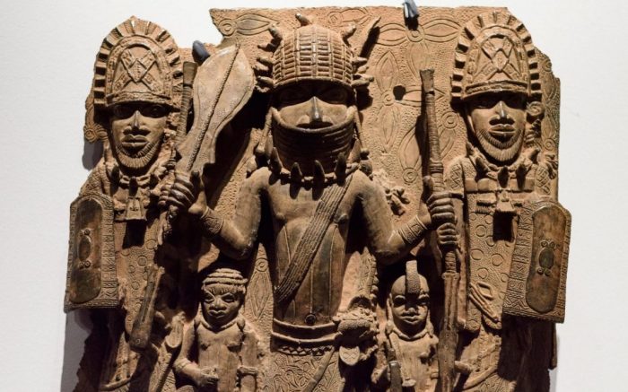 Если Британский музей пойдет на уступки в деле о моаи, ему придется рассмотреть и другие требования - например, о возвращении в Нигерию Бенинской бронзы. /Фото:talkingdrumag.com