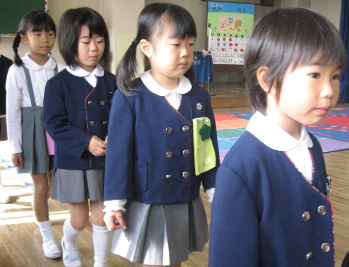 Японские школьницы младших классов. /Фото:pinimg.com