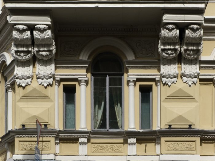 Фрагмент здания на Гражданской. /Фото:the-village.ru
