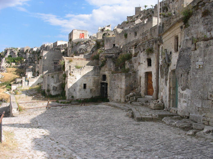 Матера признана старейшим поселением в Италии и, возможно, даже самым старым обитаемым городом всей Европе. 