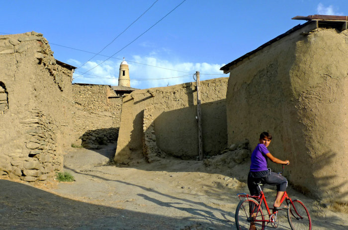 В этом селе необычно все - даже архитектура. /Фото:fergananews.com
