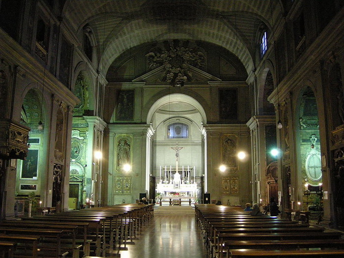 Церковь Св. Джованнино во Флоренции, где была похоронена Лаура и позже - ее муж