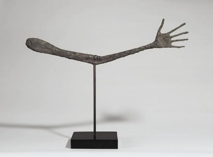 «Рука» - скульптура, созданная вскоре после войны