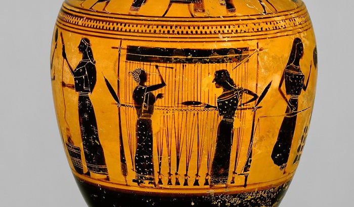 Для некоторых категорий, например, для греческих гетер существовали особые, более свободные правила относительно одежды. Источник: metmuseum.com