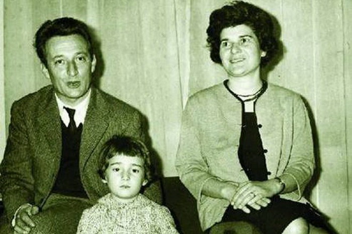 С женой и дочерью Паолой