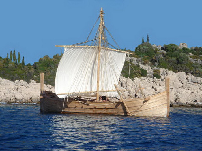 Реконструкция корабля микенского периода