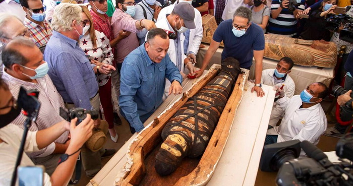 В саркофагах Саккары найдены мумии жрецов и вельмож Древнего Египта