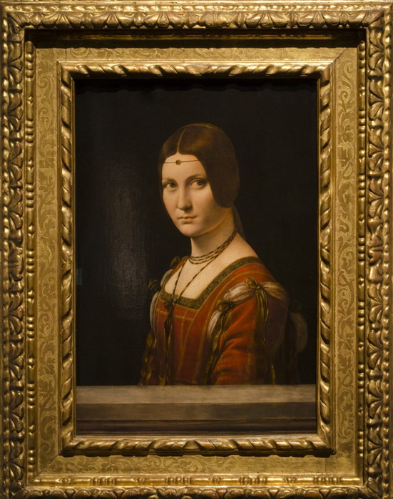 Другой шедевр Леонардо, уже бесспорный - «Прекрасная Ферроньера» - благополучно прибыл в Абу-Даби и украсил коллекцию музея
