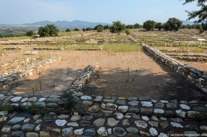 Остатки домов античного периода в Олинфе