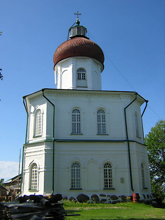 Вознесенская церковь-маяк на Секирной горе Большого Соловецкого острова