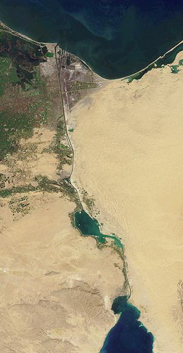 Снимок Суэцкого канала со спутника