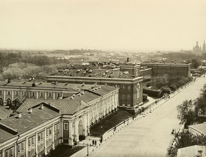 Лефортовский дворец в XIX веке