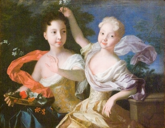 С 1721 года, когда Петр провозгласил себя императором, Анна и Елизавета получили титулы цесаревен