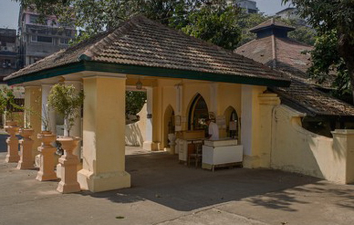 Храм зороастрийцев Аташ Бехрам в Мумбаи. Источник: wikipedia.org