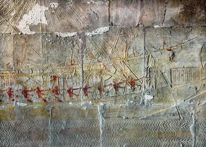 Корабли экспедиции в Пунт изображались на стенах храмов, в том числе храма фараона Сахуры в Абу-Сире