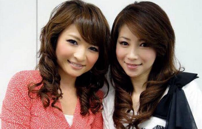 Масако Мизутани (справа) и ее старшая дочь. Источник: pinterest.com