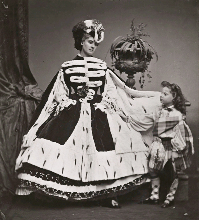 Графиня де Кастильоне – изобретательница постановочных фотографий