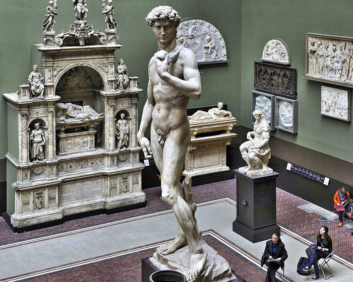 Микеланджело Буонарроти. Давид. Копия статуи в музее Виктории и Альберта, Лондон 