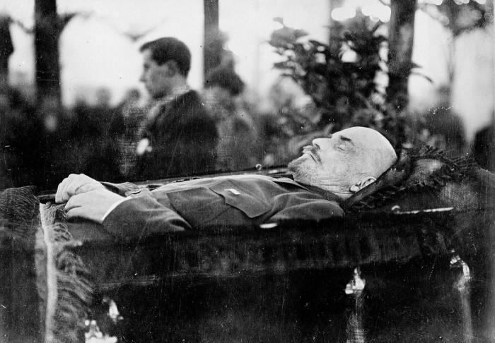 Тело Ленина сразу после смерти, январь 1924 года