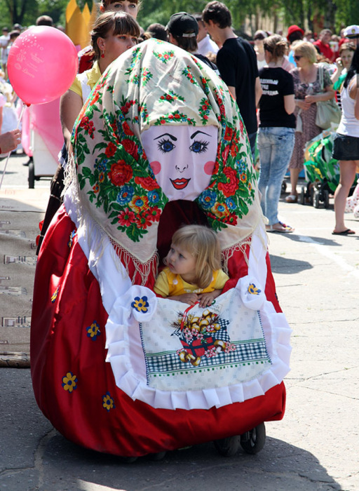 Парад детских колясок в Москве