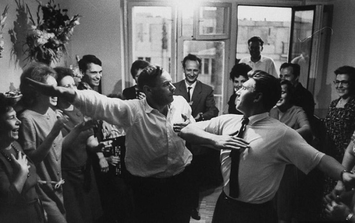 Праздник в новой квартире, 1963 год, Стэн Вейман (Stan Wayman)