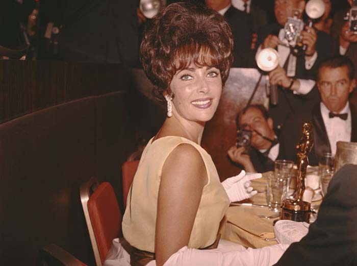 Элизабет Тейлор на вручении кинопремии «Оскар», 1961 год