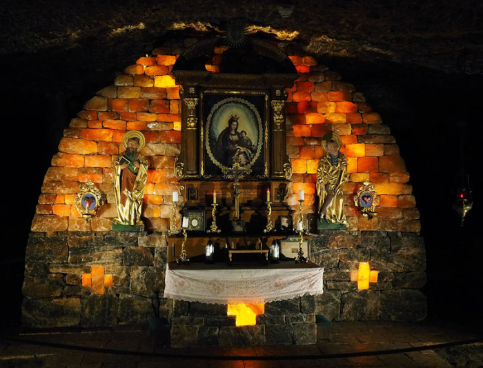 Подземная капелла Святой Барбары в шахте Альтаусзее