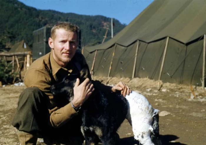 Фрэнк Прейтон – военный корреспондент, который прославился благодаря своей любви к животным