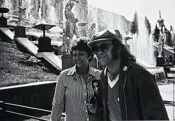 Элтон Джон с матерью в Петергофе, 1979 год