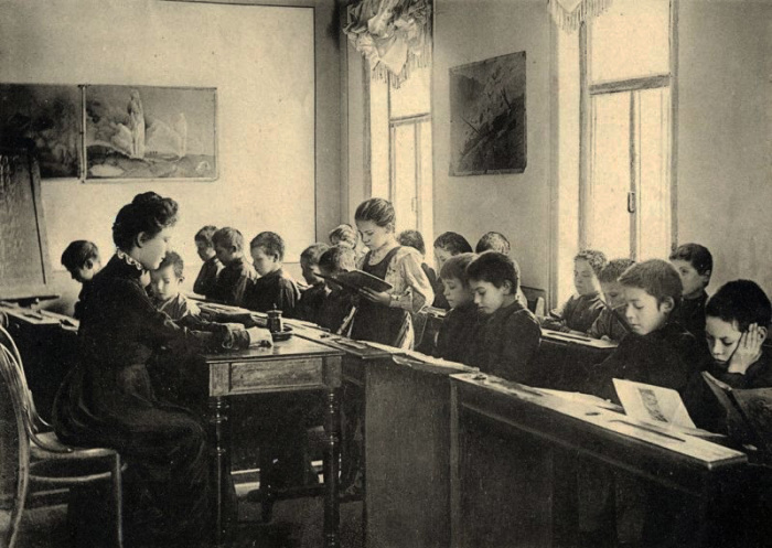 Заводская школа, г. Самара, около 1900 года