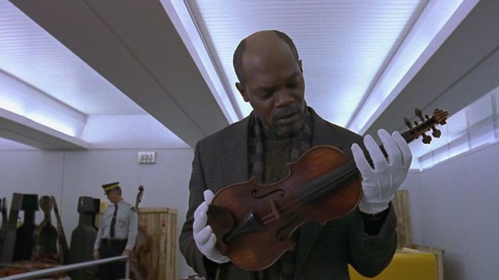Кадр из фильма «Красная скрипка», 1998 год