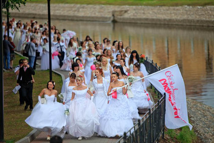 Парад невест – самое позитивное весеннее шоу