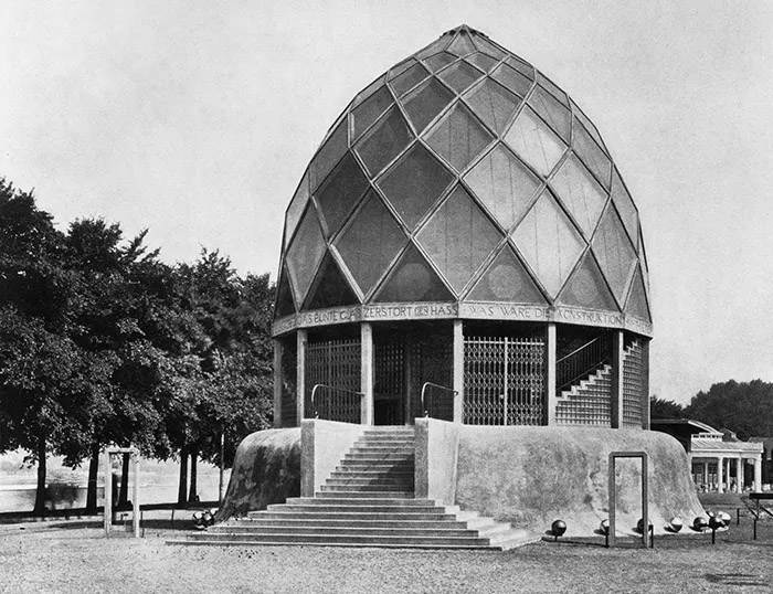 Бруно Таут, Стеклянный павильон, 1914 год