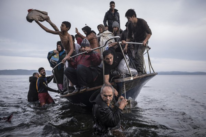 Мигранты на лодке из Турции подошли к деревне недалеко от Скалы (Греция), Пулитцеровская премия 2016 года
